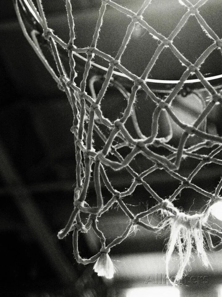 This is basketball and a cap. Bottom of a basketball net. как хранить баскетбольный мяч.
