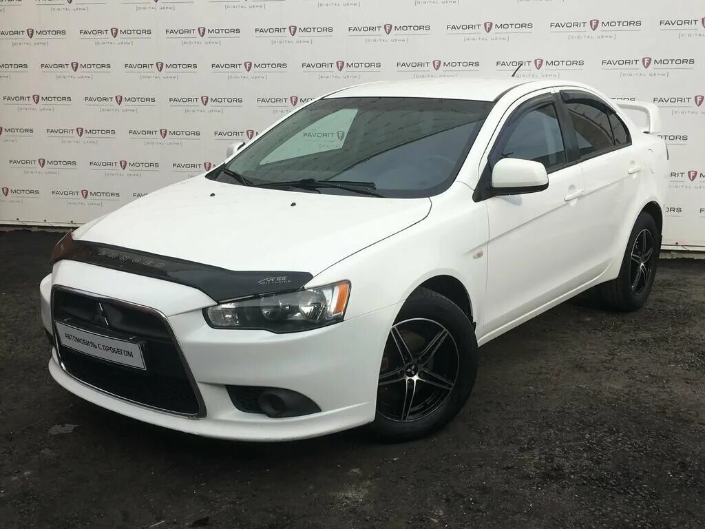 Купить лансер дром. Митсубиси Лансер 2013. Mitsubishi Lancer x Рестайлинг 2013. Митсубиси Лансер x 2013. Мицубиси Лансер 2013 белый.