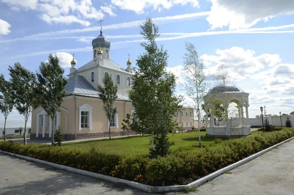 Село козиха новосибирская область. Михайло-архангельский мужской монастырь с. Козиха----мужской---монастырь. Козиха монастырь новосибирская. Мужской монастырь село козиха.