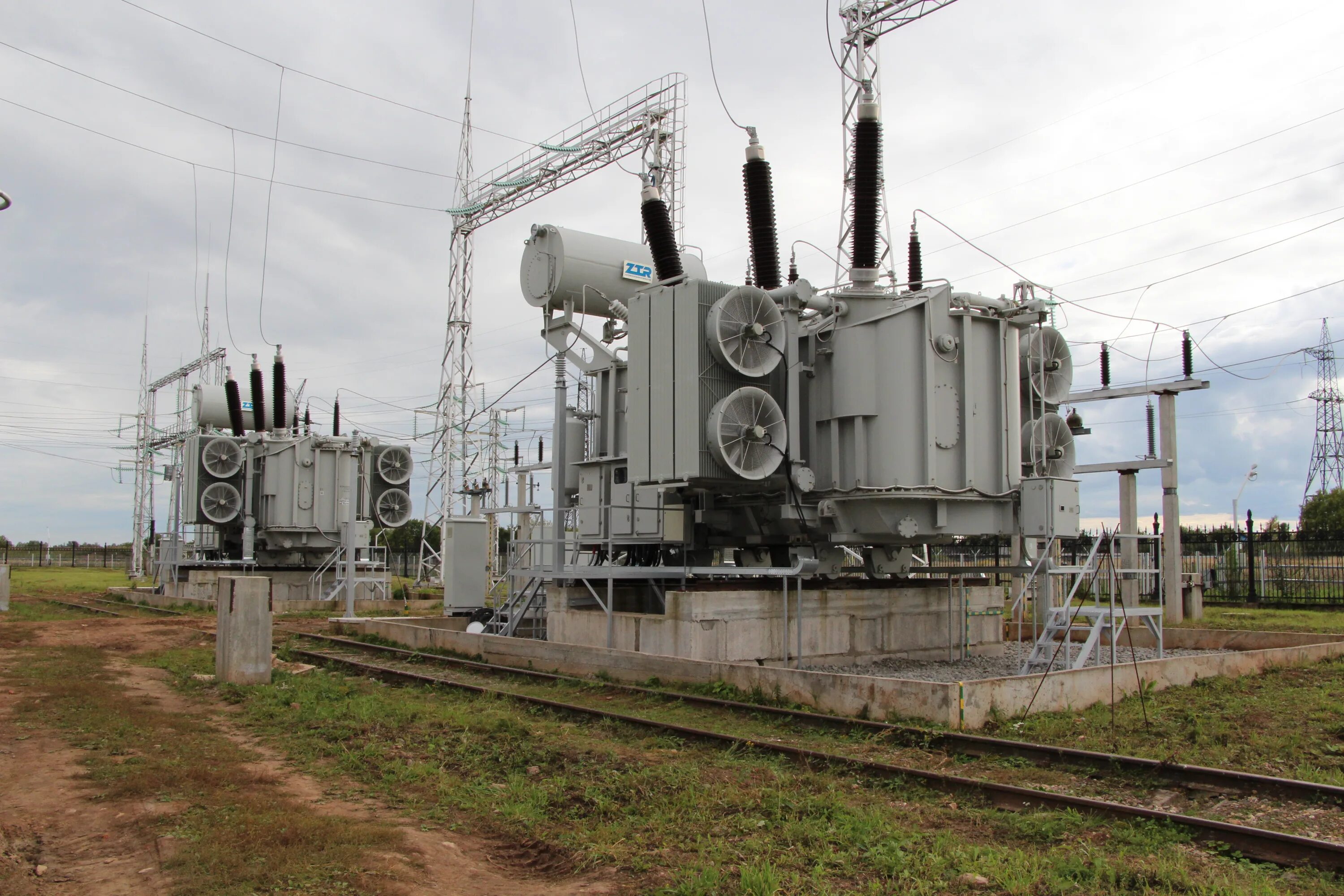 Tianan electric. Силовой трансформатор трдн-63000/110. Элегазовый трансформатор 110 кв. Тдтн-31500/110. Трехфазный трансформатор напряжения 110 кв.