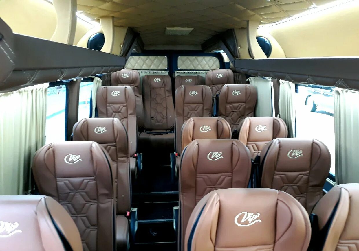 Пассажир 20. Volkswagen crafter пассажирский салон. фольксваген крафтер 20 мест. фольксваген крафтер пассажирский салон. микроавтобус фольксваген крафтер салон.