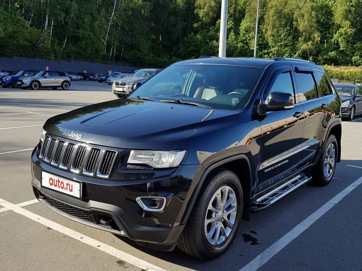 Jeep grand cherokee 2013 год. 0 дизель. Jeep grand cherokee wk2 2013. Джип гранд чероки 2013 черный. Джип серебристый.