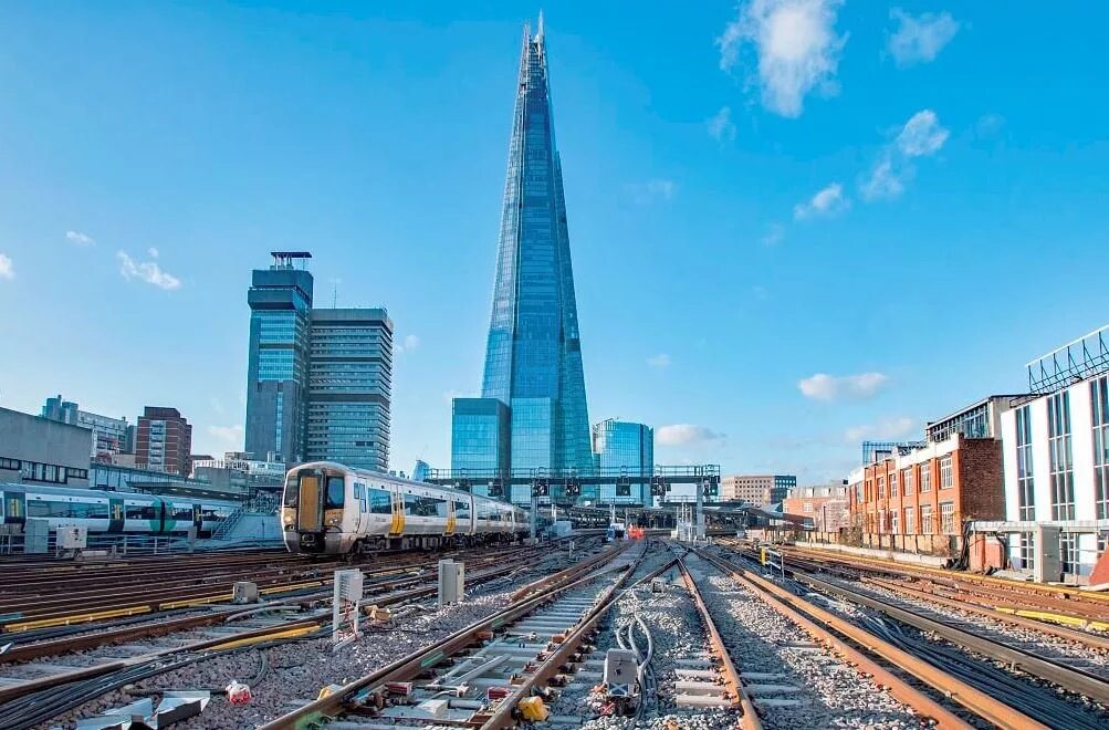 Станция Лондон бридж. Вокзал Лондон бридж. Станция Southwark Лондон. Кэннон стрит Лондон Железнодорожный мост.