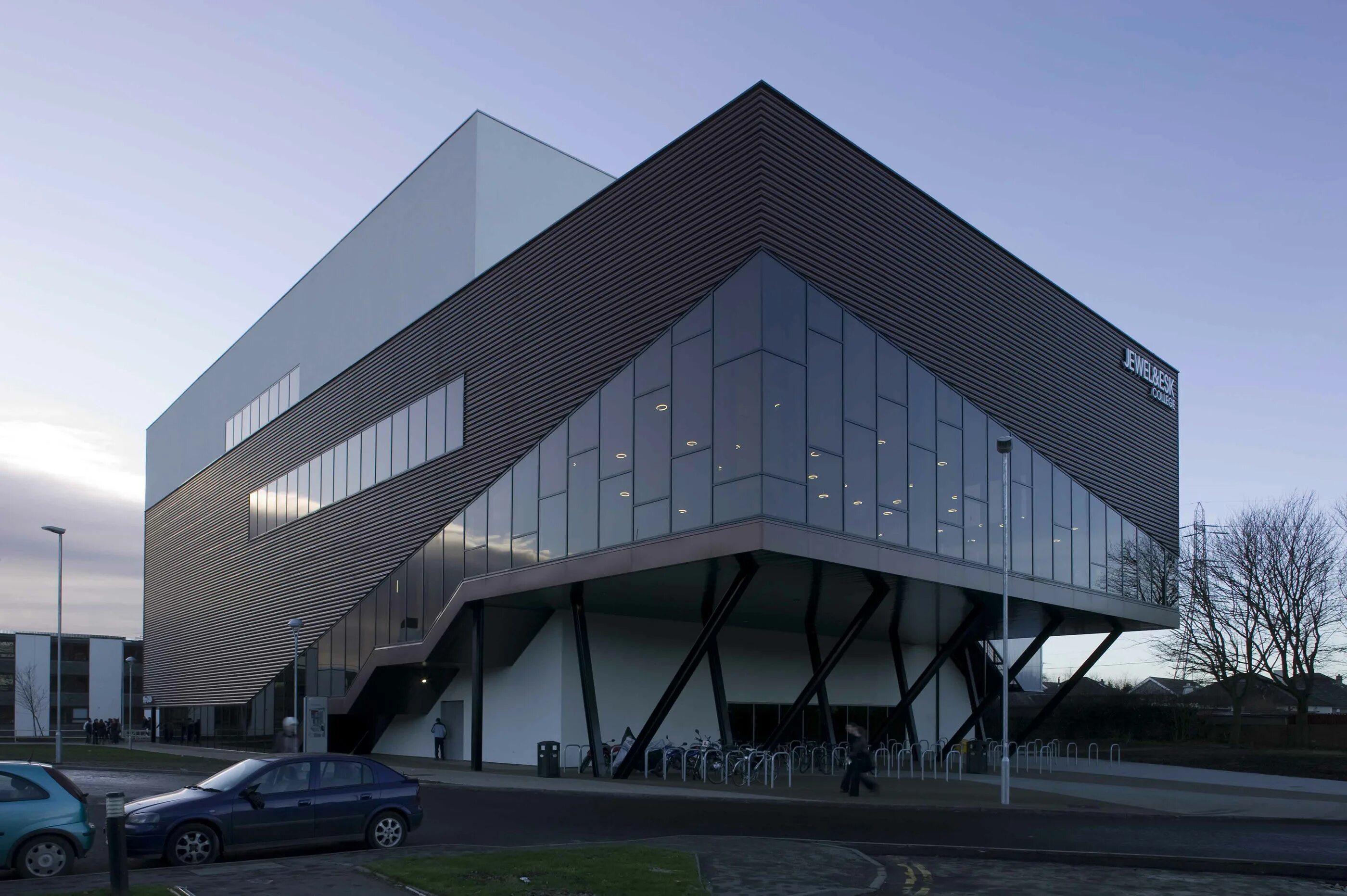 Building club