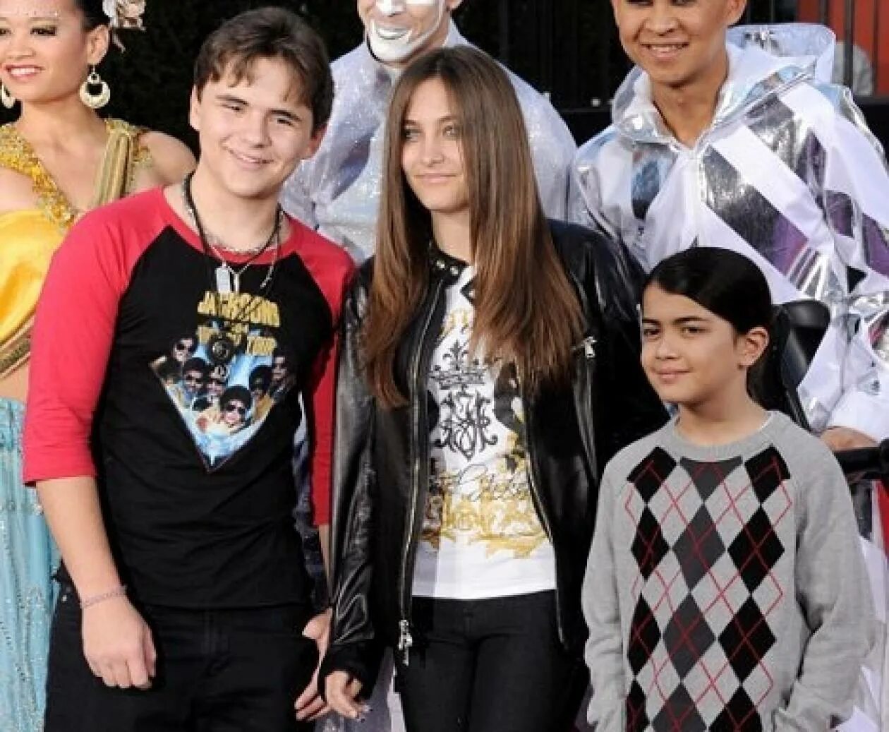 Дети майкла джексона 2022 родные. Дети майкла джексона. Есть ли у джексона родные дети. Есть ли у джексона родные дети. Дети майкла джексона.