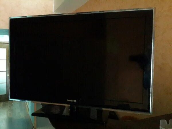 Бэушные телевизоры в Алчевске в рублях. Телевизоры отдают в хорошие руки в СПБ дешево. Купить бу телевизор в области