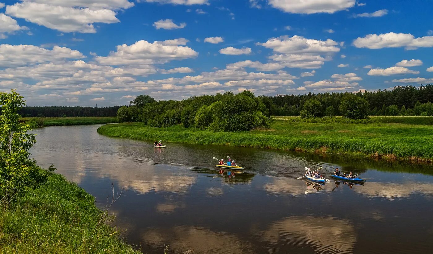 Сколько рек клязьма. Река Клязьма лето. Река Клязьма летом. Берег реки Клязьмы. Река Клязьма в Ивановской области.