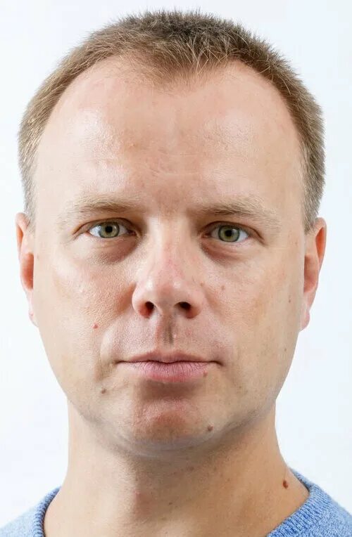 Валентин кузнецов актер. Valentin kuzinetsov. Valentin kuzinetsov фильмы. Двое фильм с майковым. Конец света 2012 валентин кузнецов.