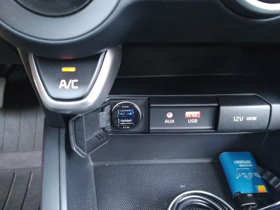 USB Kia Rio 4. Разъем USB Kia Rio 2022. Прикуриватель Киа Рио 4. Разъем aux USB Kia Rio 3.