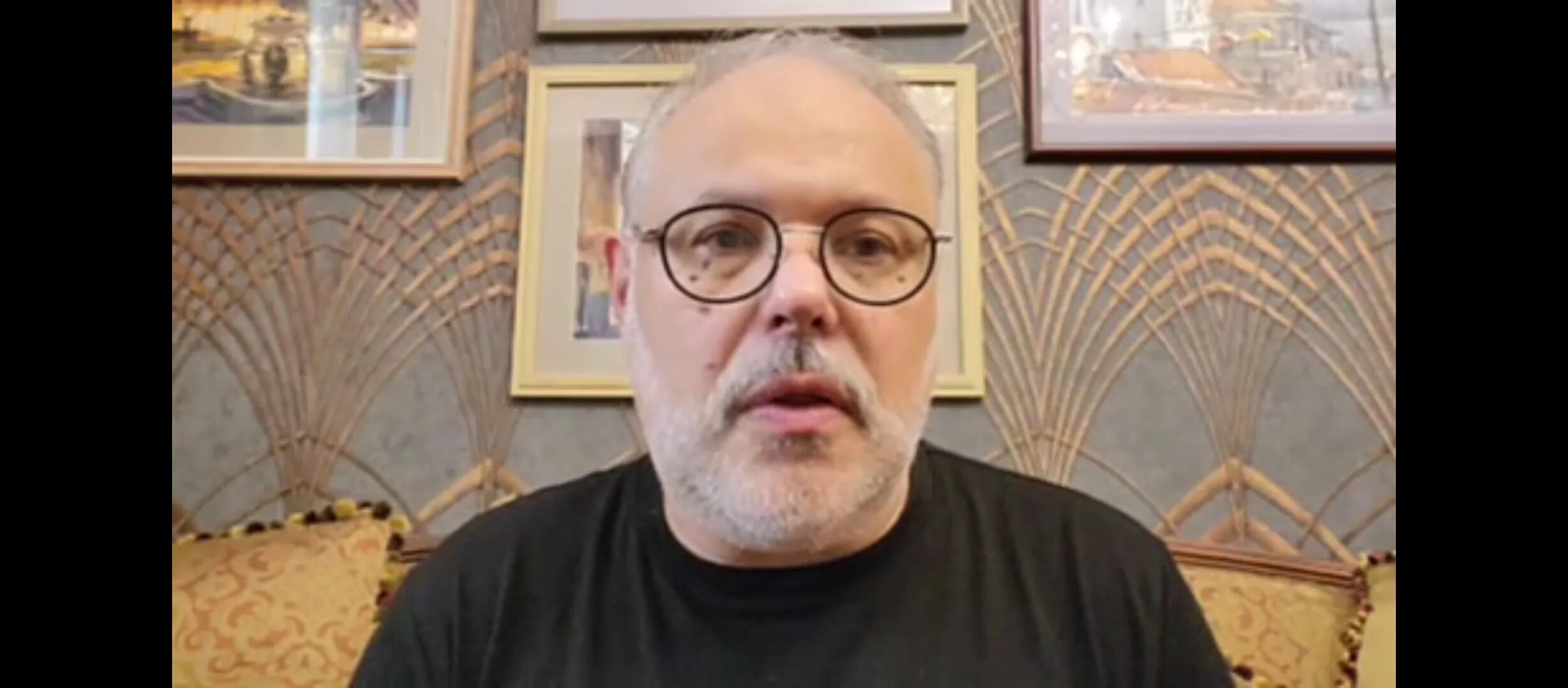 Михаил хазин последнее интервью 2022 года. Михаил хазин в 1998 году. Михаил хазин отец леонид григорьевич хазин. Хазин последнее видео. Михаил хазин говорит москва.