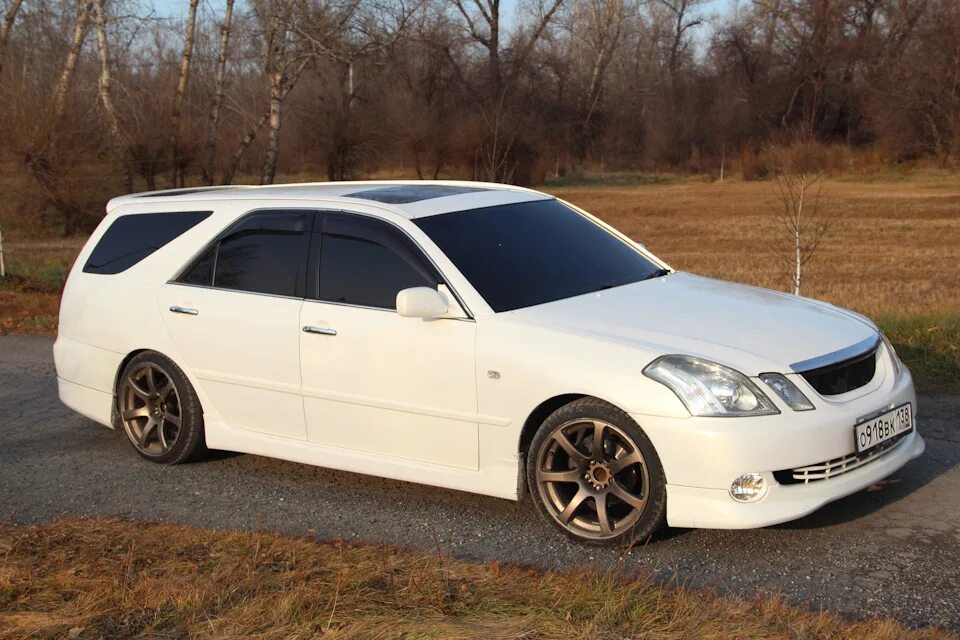 Mark blit. Toyota Mark II Wagon Blit. Mark 2 Wagon Blit. Mark 2 Blit белый.