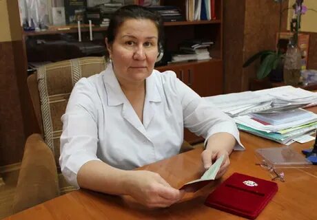 Заведующая роддома