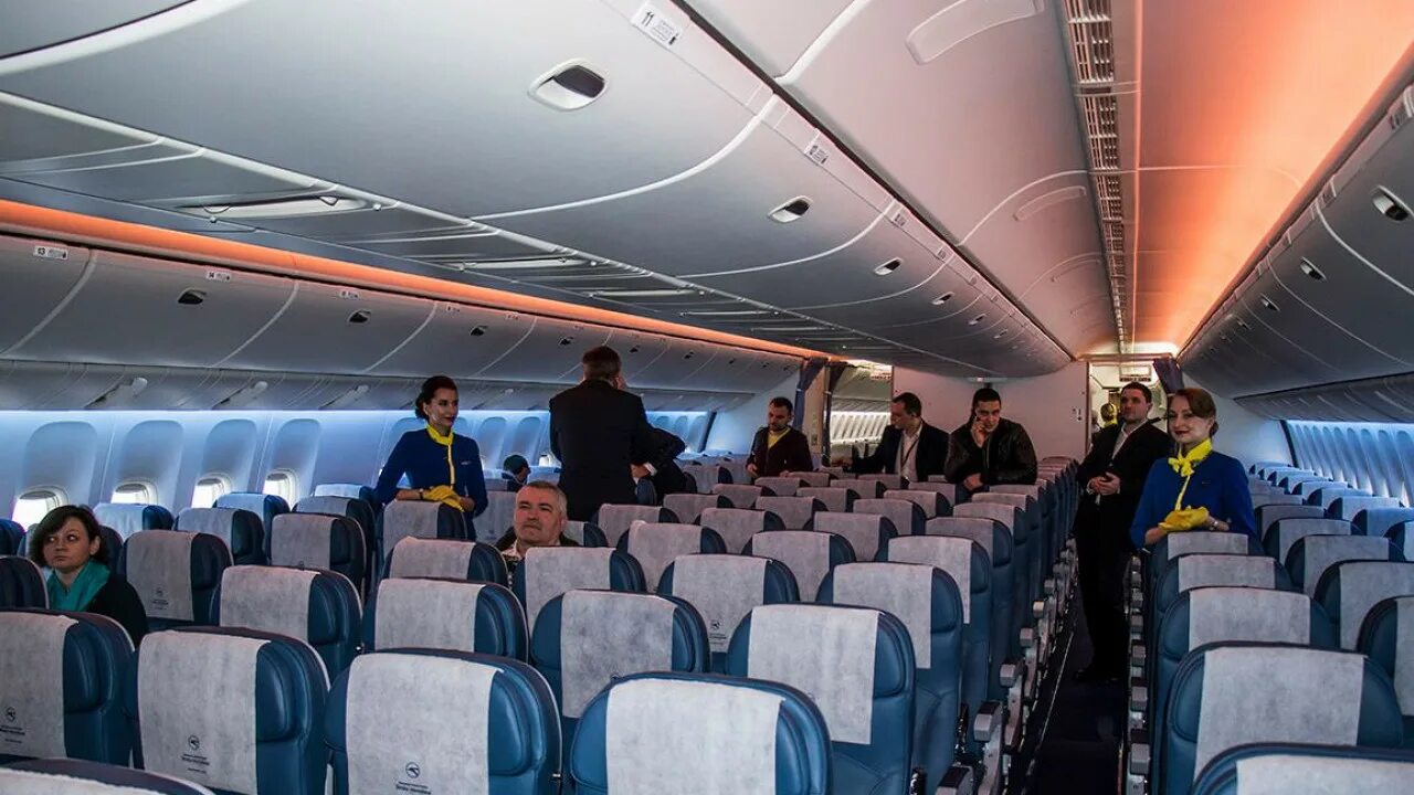 A Late Surprise In EgyptAir Economy Class - Live and Let's Fly