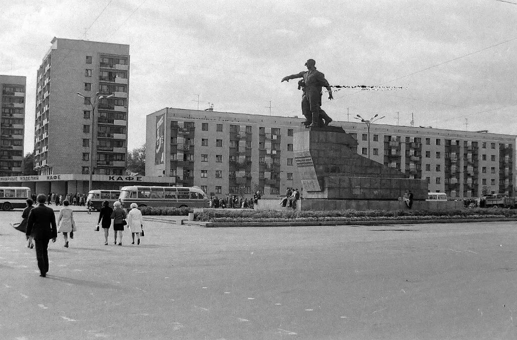 свердловск 70-х. свердловск 1980 год. екатеринбург 1983 год плотинка. свердловск плотинка 1983. свердловск 90-е.