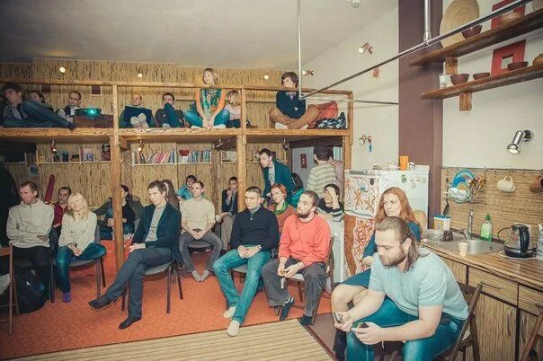 Ясная поляна коворкинг петроградская. Коворкинг ит крым. Коворкинг севастополь. Интерьеры в стиле конструктивизма коворкинг. Коворкинг центр гатчина.