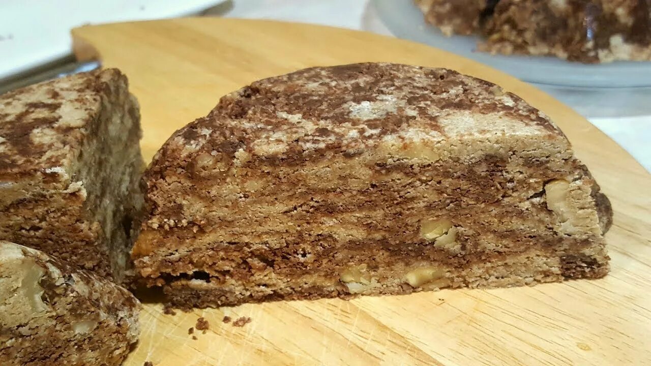 Халва из семечек. Шоколадная халва с орехами. халва фото. шоколад с орехами халва.