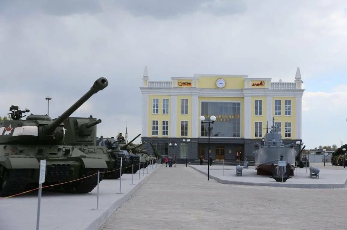 Музей в пышме. Угмк музей военной техники верхняя пышма. город верхняя пышма музей военной техники. музей военной техники боевая слава урала верхняя пышма. музей военной техники в верхней пышме.
