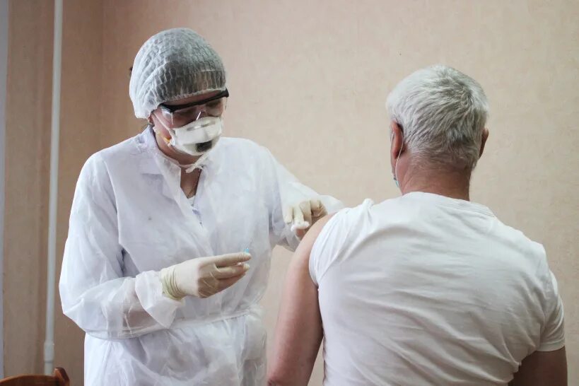 Вакцинация коломна. Вакцинация для пожилых людей 60+ кому. Детская больница коломна. Прививка от гриппа. Прививка подмосковье.