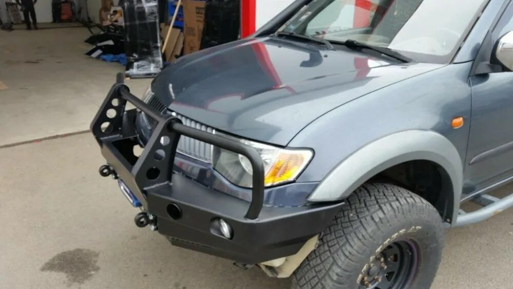 Бампер передний силовой Митсубиси л200. Mitsubishi l200 силовой бампер. Бампер силовой Митсубиши l 200. Силовой алюминиевый бампер Mitsubishi l200. Бампер л200 купить