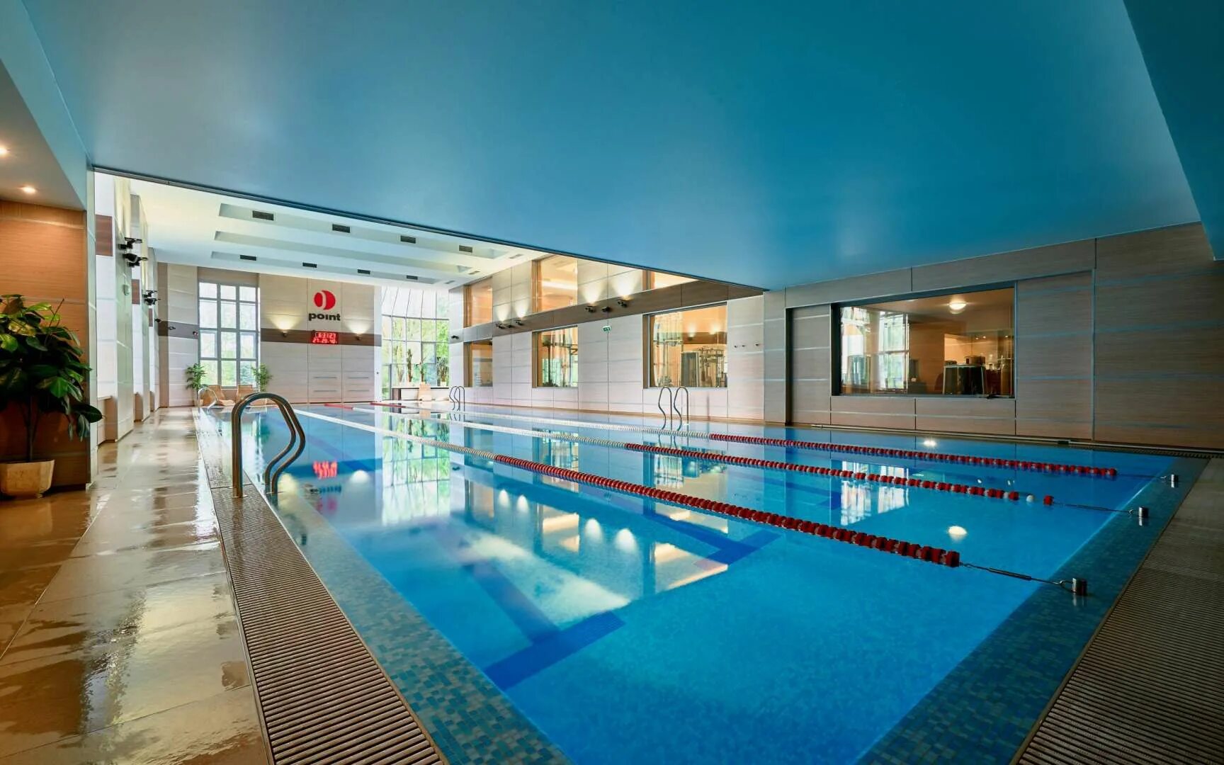 Фитнес москва рядом. Фитнес проспект Вернадского. Бассейн на проспекте Вернадского. Фитнес клуб с бассейном на Вернадского проспекте. Фитнес Аурум в Парголово.