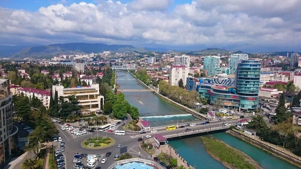 Сочи центр города улицы. Сочи Центральная улица города. Центральный Сочи. Центр г Сочи.