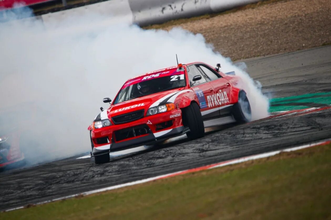 Машина гусева. Lukoil Racing дрифт 2022. Toyota Chaser Drift Lukoil. Toyota Chaser Drift RDS GP.