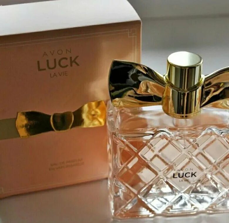 Духи Avon luck la vie. Avon духи женские luck. Luck туалетная вода эйвон. Парфюмерная вода luck la vie, 50 мл.