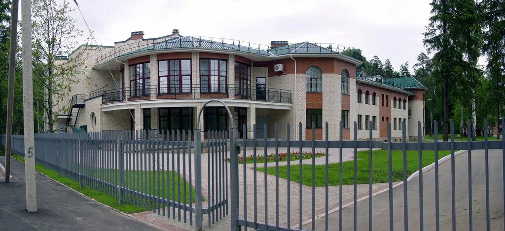 Дол адмиралтеец. Детский лагерь адмиралтеец ленинградская область. Детский лагерь адмиралтеец ленинградская область. Детский лагерь адмиралтеец ленинградская область. Пионерский лагерь адмиралтеец в сиверской.