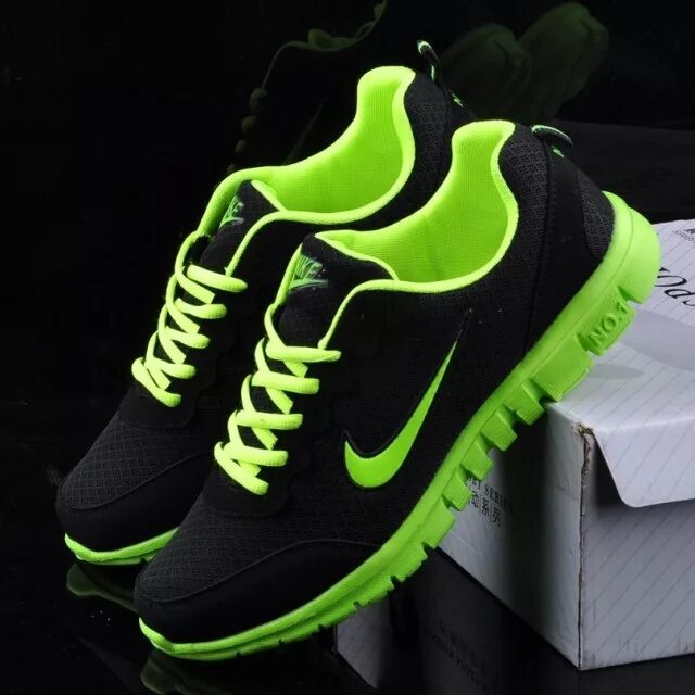 Nike tn салатовые. Найк аир макс салатовые. Кроссовки найк черно зеленые мужские. Кроссовки беговые adidas springblade blue/black/green. Nike кроссовки black green.