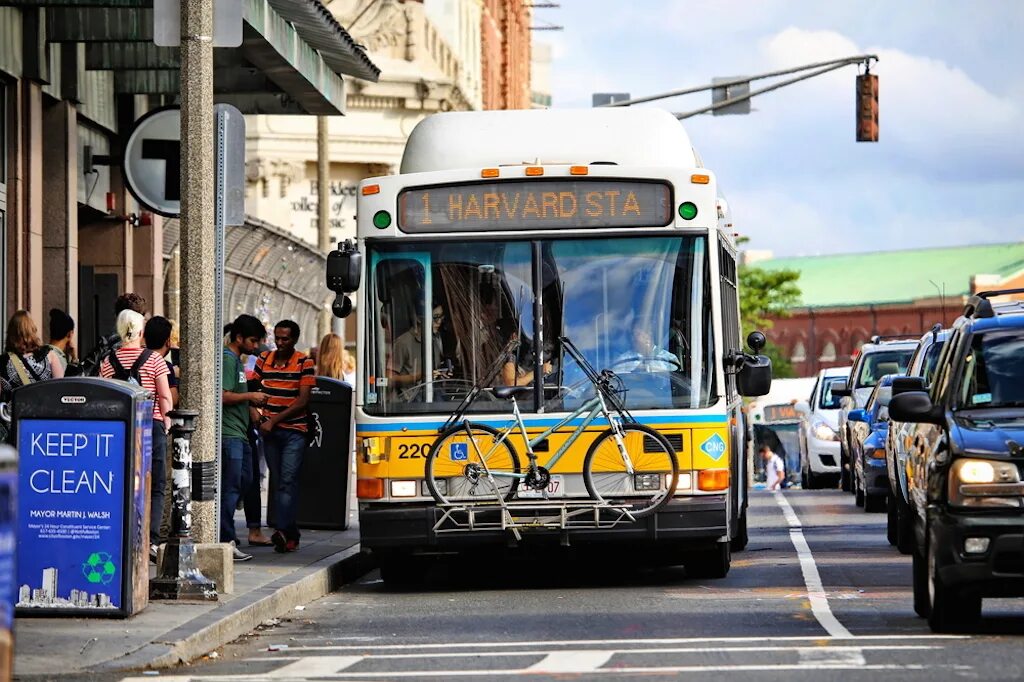 Public transportation. Общественный транспор. Современный общественный транспорт. Общественный транспорт в Бостоне. Бостон автобусы.