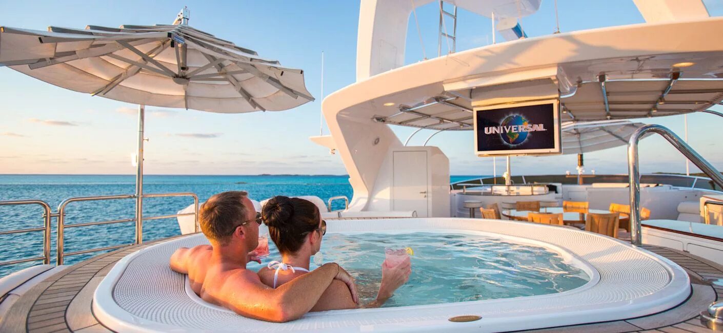 Катамаран bali 4. Яхта задняя палуба. Премьера яхты. Leisure yacht. 1].