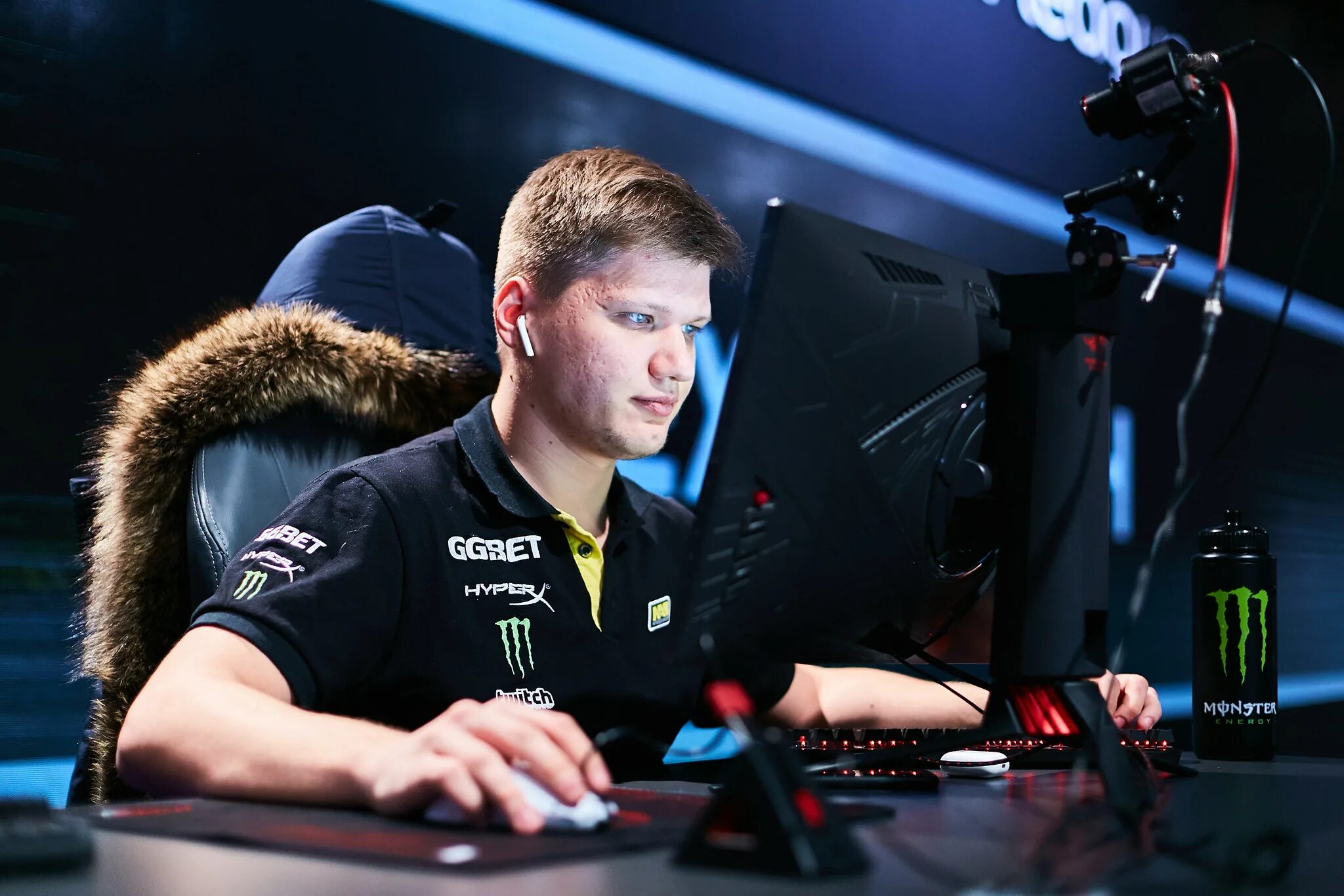 Первый рейтинг топ игроков cs go. S1mple 2020. S1mple киберспортсмены. Симпл КС го. S1mple 23.