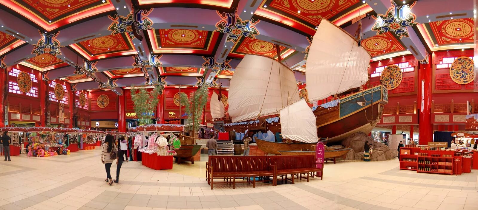 Ибн баттута молл дубай. Торговый центр ибн баттута молл. ibn battuta mall слон. батута молл в дубае.