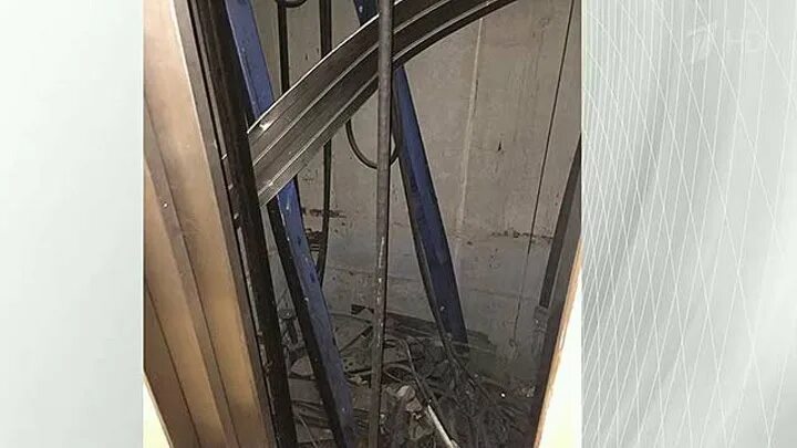 Алые паруса ЖК лифт рухнул. ЖК Алые паруса Москва упал лифт. ЖК Алые паруса лифт провалился.