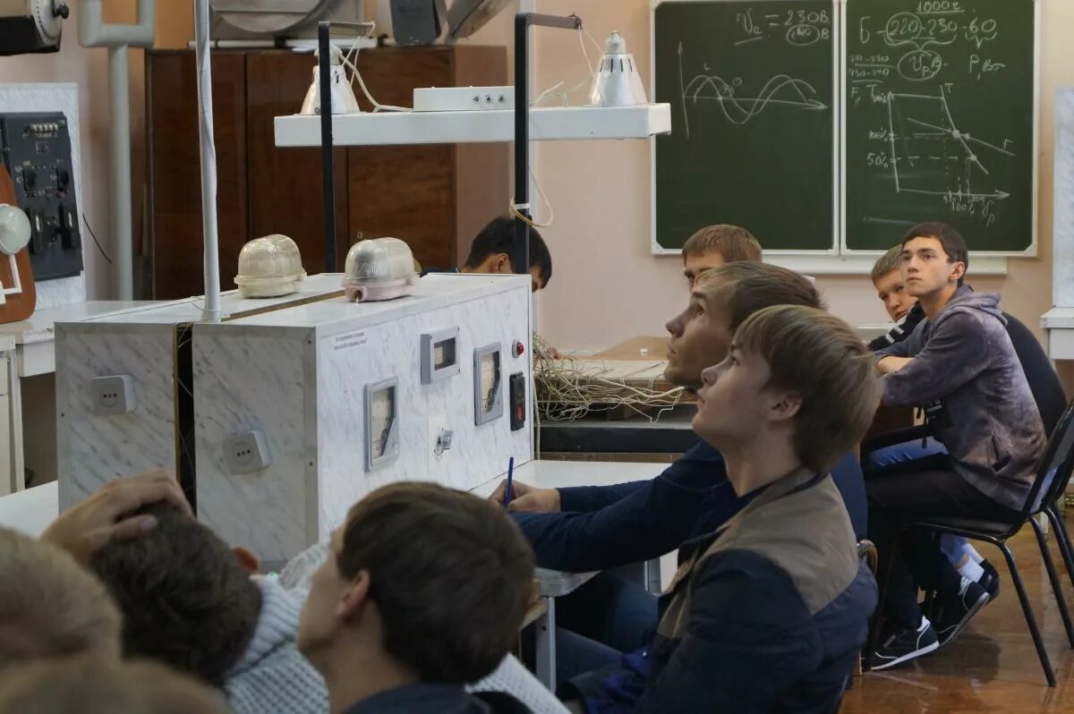 81 колледж. Мариупольский строительный профильный колледж. Эстонский колледж информационных технологий. Профиль деятельности колледжа. Профильный колледж.