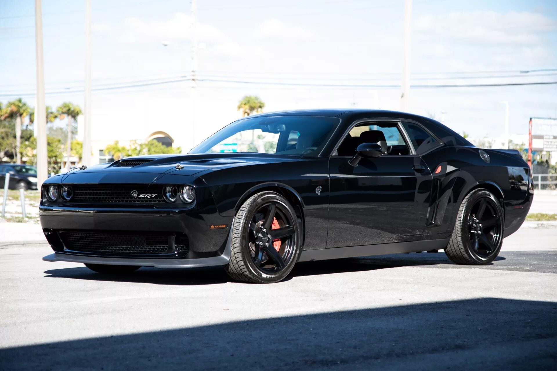 Челленджер хелкат. Додж Hellcat Challenger. Challenger Hellcat Black. Dodge Challenger Hellcat черный. Додж Челленджер хел кет.