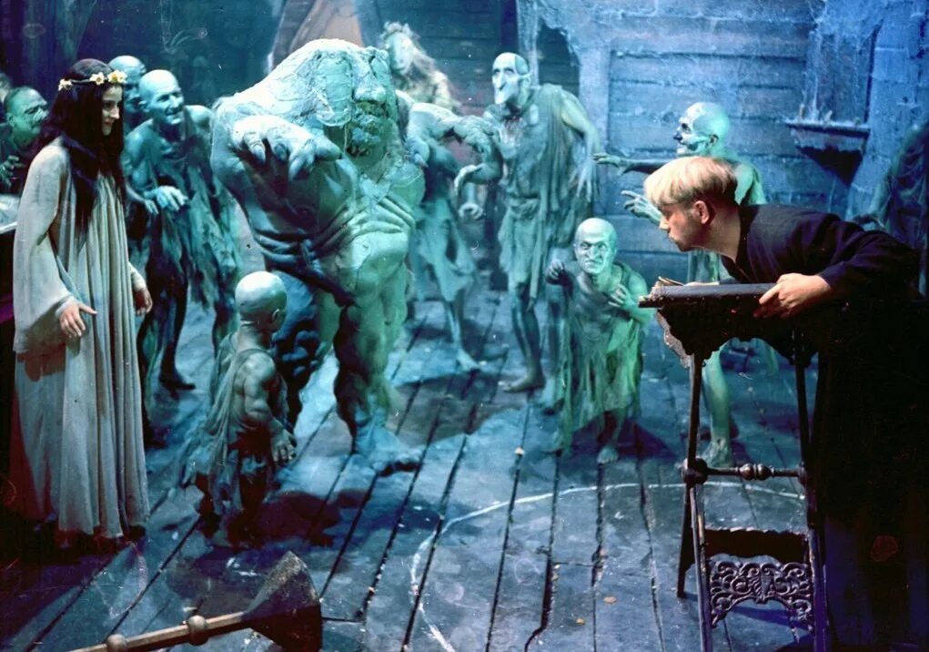 нечисть кинотеатр. дракула против франкенштейна 1971. оборотень и дракула из ван хельсинга. пол беттани пастырь. бурунов водяной.