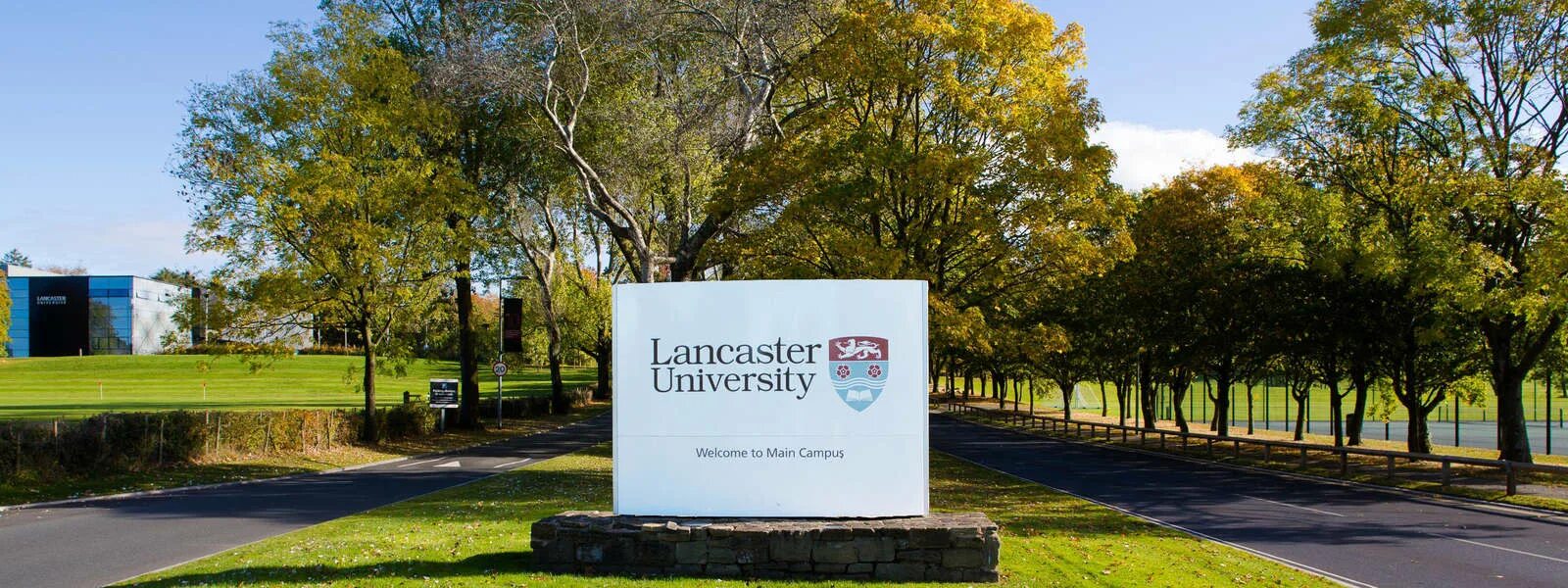 Lancaster university. Ланкастерский университет в Великобритании. Ланкастер университет фото. Ноттингемский университет Ланкастерский университет. Ланкастерский университет факультеты.