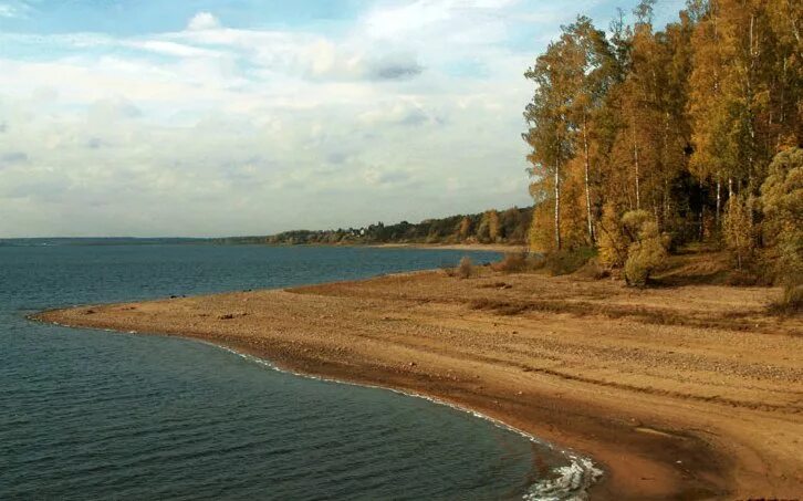 Озернинское водохранилище пляж. Озернинское водохранилище. Айс пляж руза. Рузское водохранилище в рузе. Река кама в гайнах.
