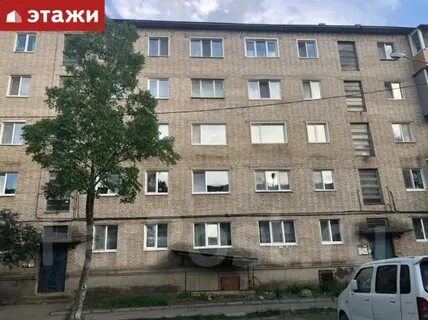 Гагарина 18 большой камень