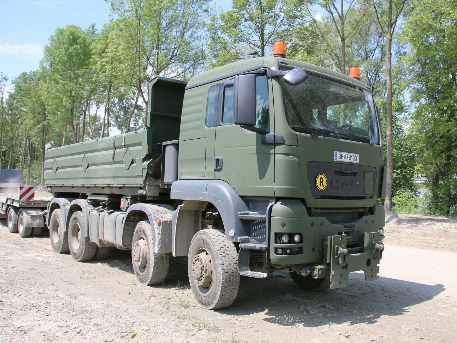 Х 8 88. Man TGS 41.480 8x8 самосвал. Man 8x8 тягач. Man TGS 8x8. Тягач man TGS 41.480 8x8.