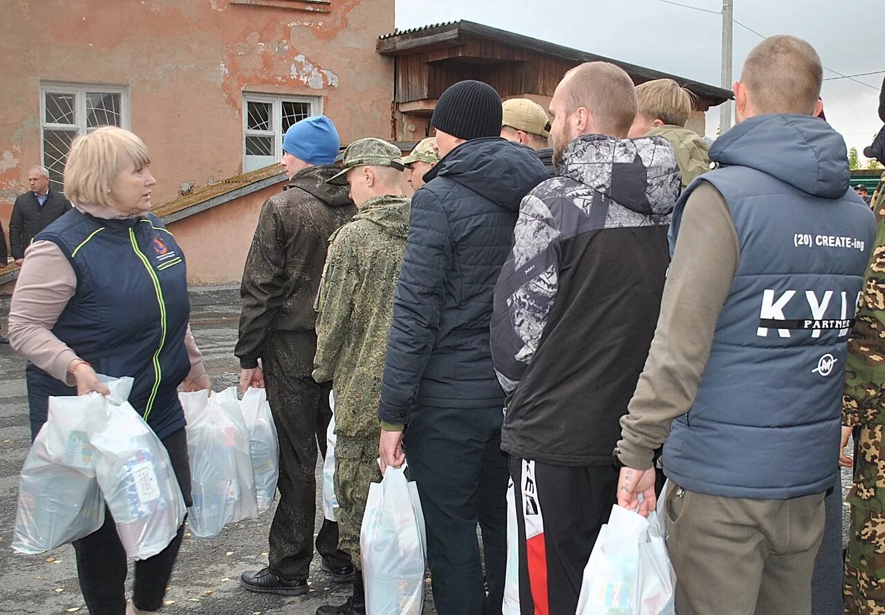 Проводы призывников. Военный комиссариат Шарыпово. Отправка призывников. Военкомат Ачинск.