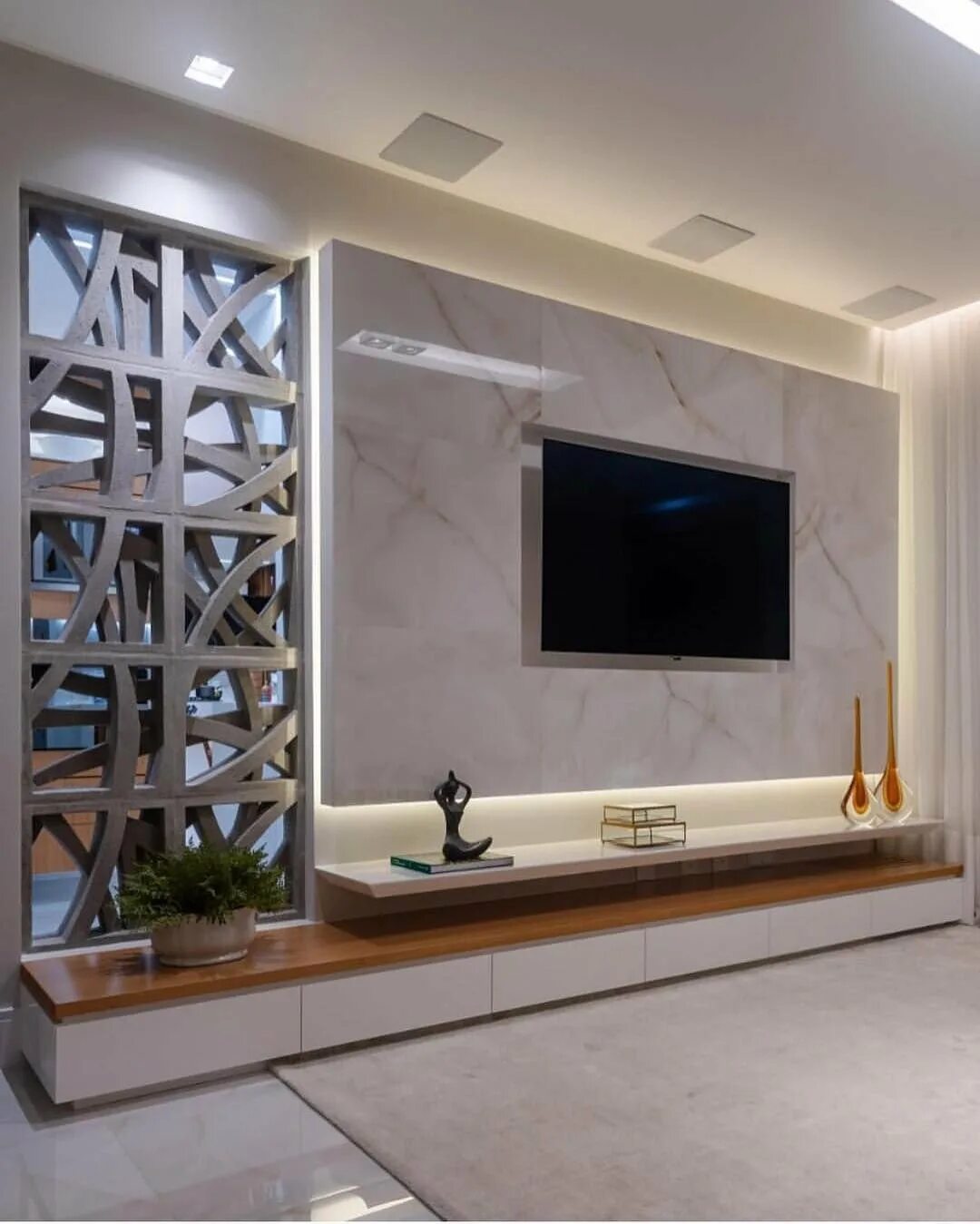 Современная гостиная. Сделать тв зону. Декоративная стена для телевизора. Сделать тв зону. Телевизор в интерьере.