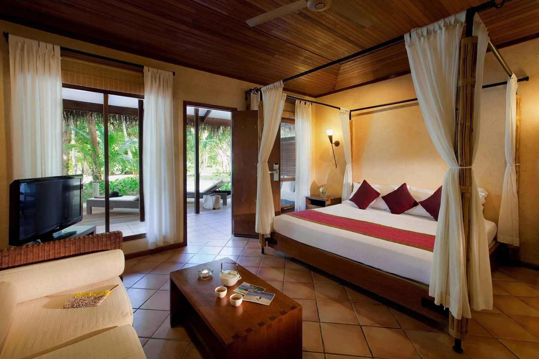 Island resort 4. Kuramathi island resort 4 мальдивы. курамати бич вилла. kuramathi maldives мальдивиана. kuramathi maldives beach villa.