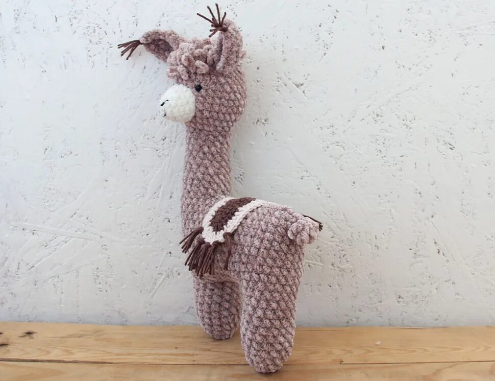 Лама крючком. Лама альпака амигуруми. Лама крючком. Лама крючком. Вязаная лама.