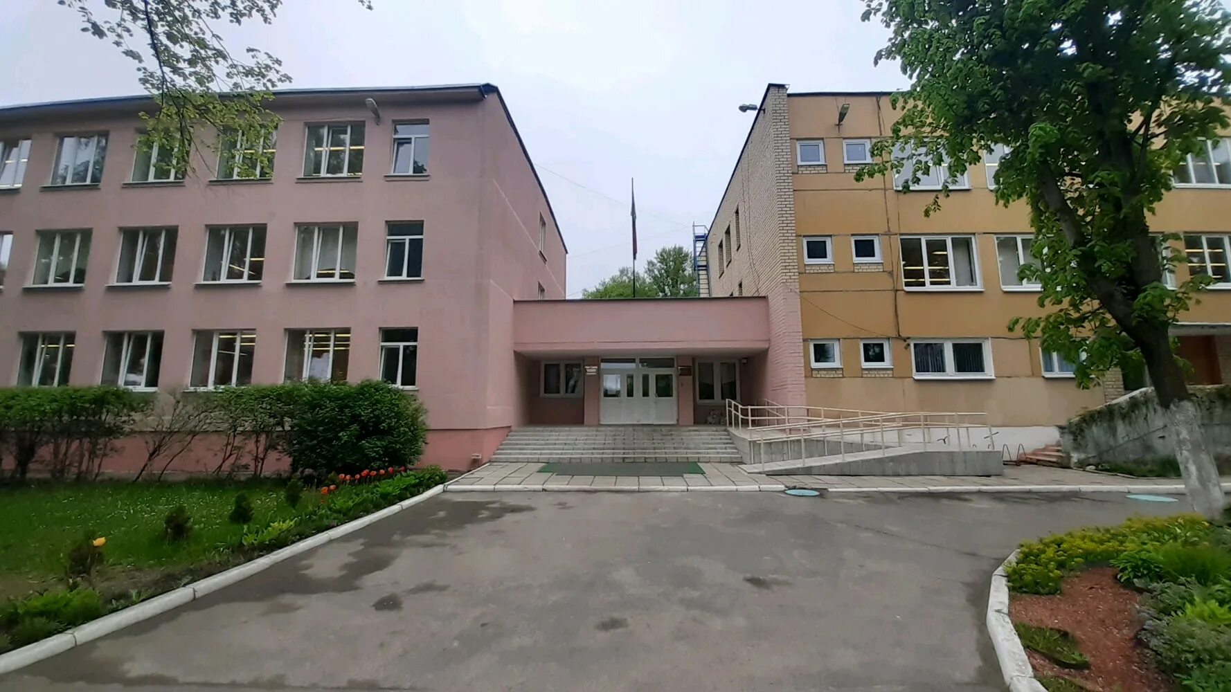 школы в минском районе