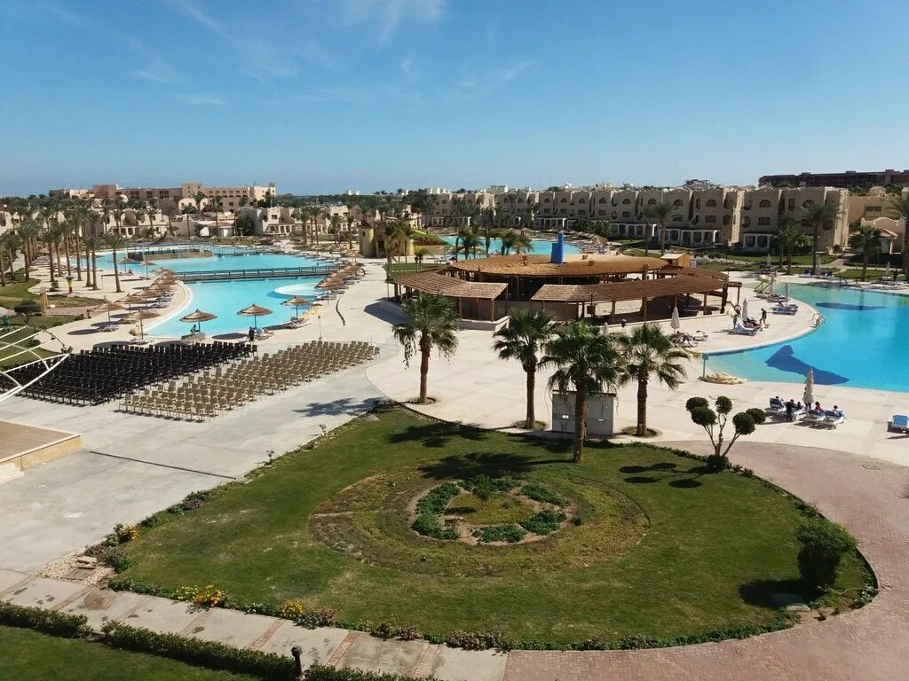 Royal Lagoons Resort & Aqua Park 5*. Отель : Royal Lagoons Resort 5* Хургада. Royal Lagoons Aqua Park территория. Отель Роял Лагуна аквапарк Хургада.