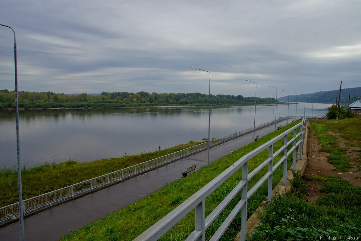 набережная вятских полян. набережная вятских полян. вятские поляны набережная вятки. вятские поляны с набережной с рекой. вятские поляны набережная.