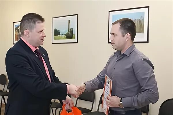 Десантники. Площадь горького каменск-уральский. Смотрящий в каменске уральском. 05. Аллея славы каменск уральский 25.