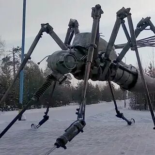 Памятник комару